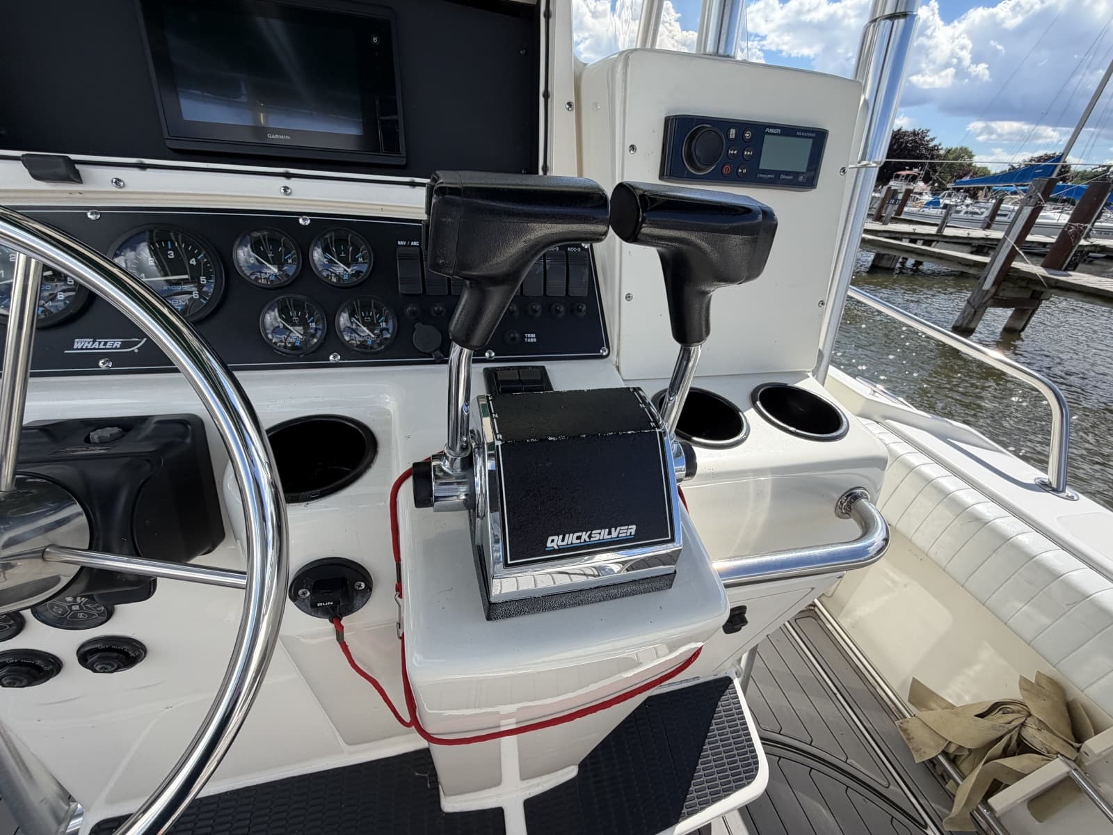 1999 Boston Whaler 26 Outrage - Photo 32