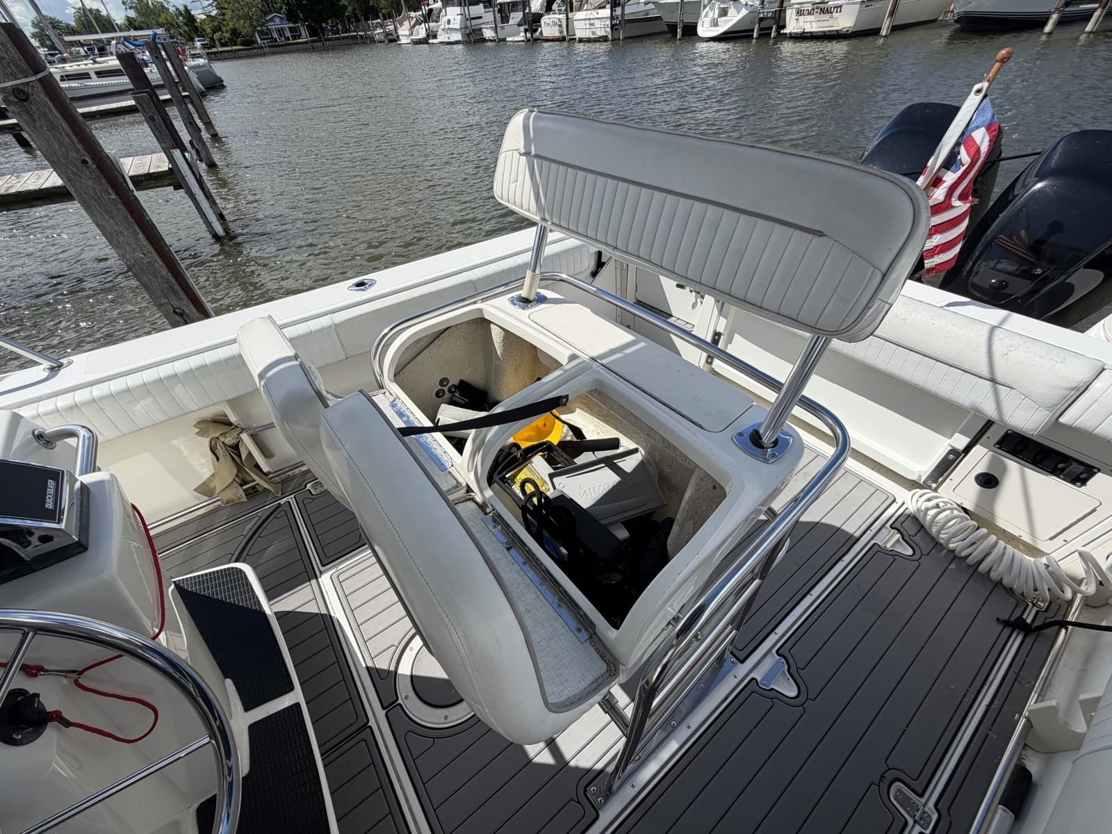 1999 Boston Whaler 26 Outrage - Photo 39
