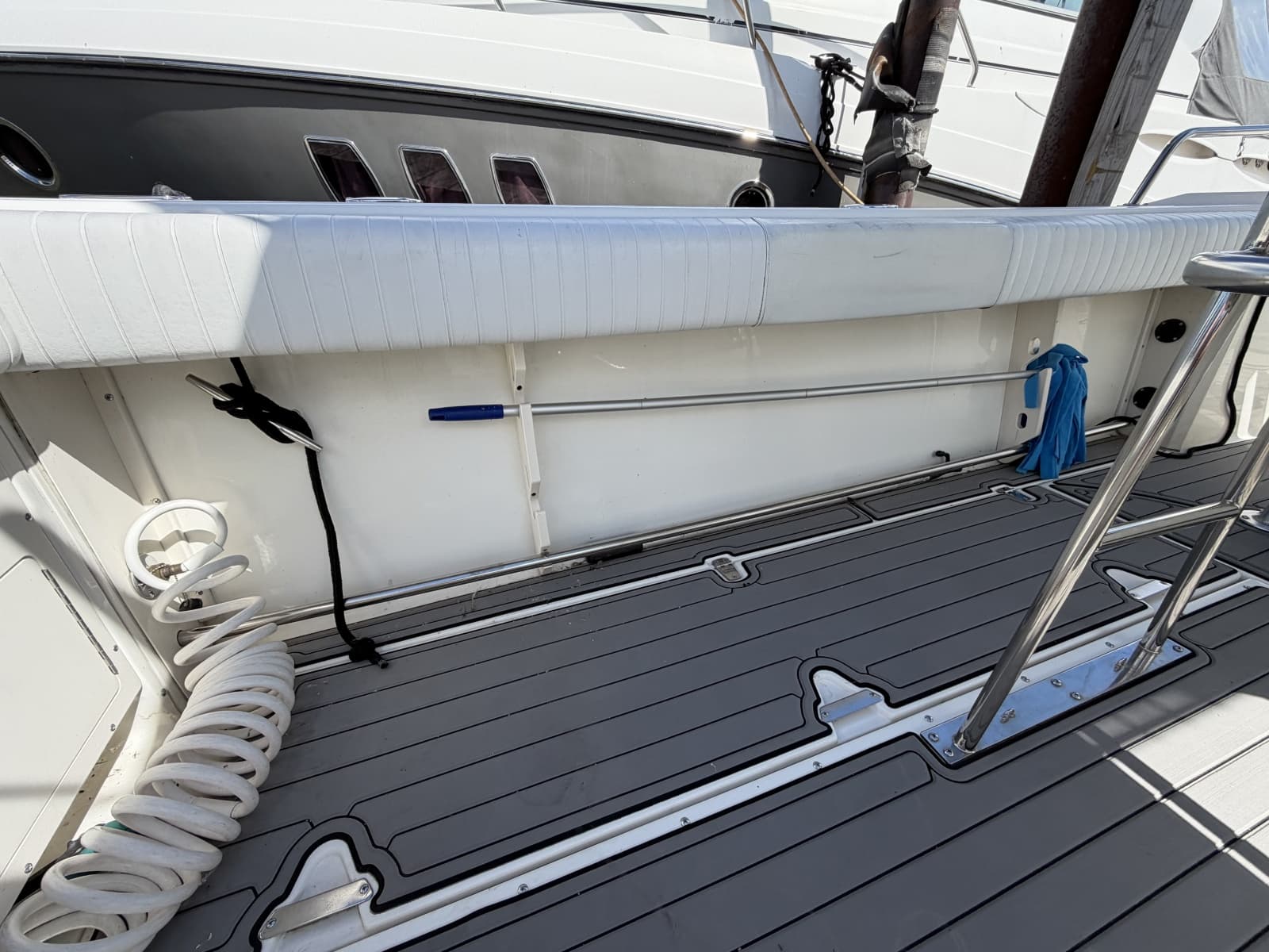 1999 Boston Whaler 26 Outrage - Photo 42