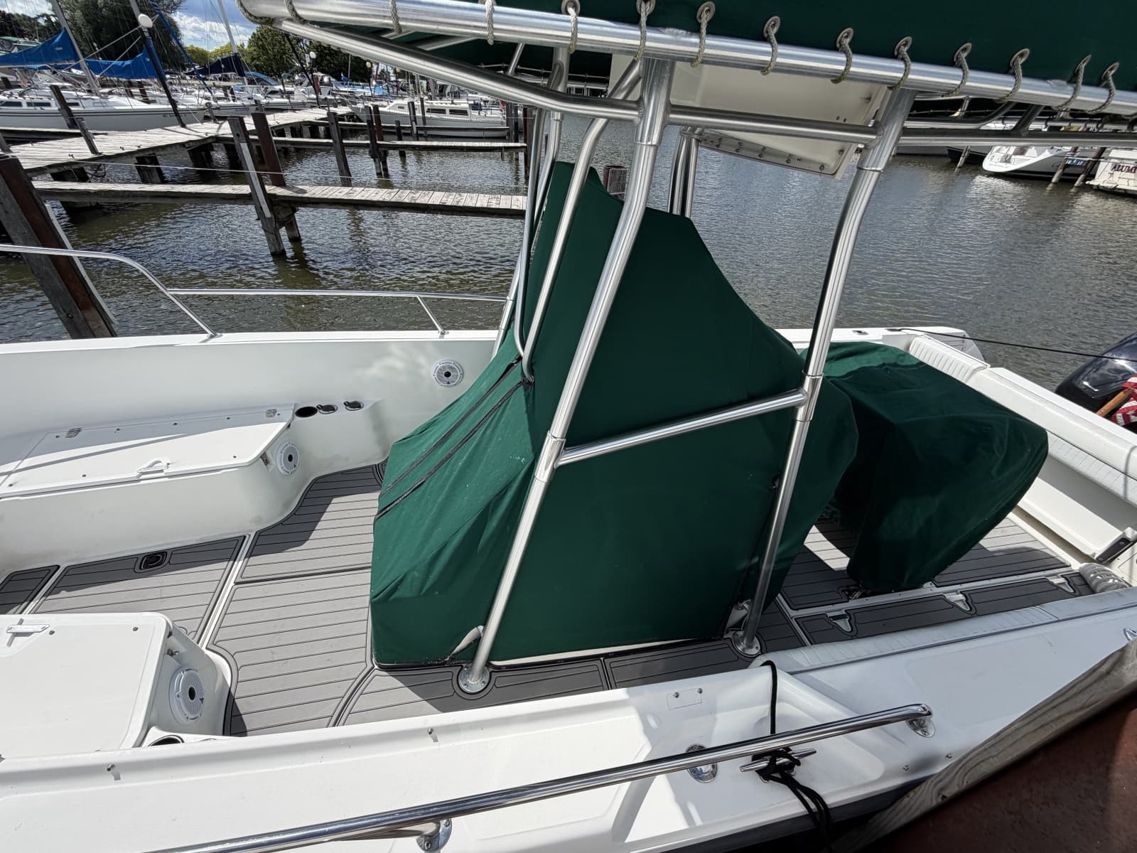 1999 Boston Whaler 26 Outrage - Photo 8