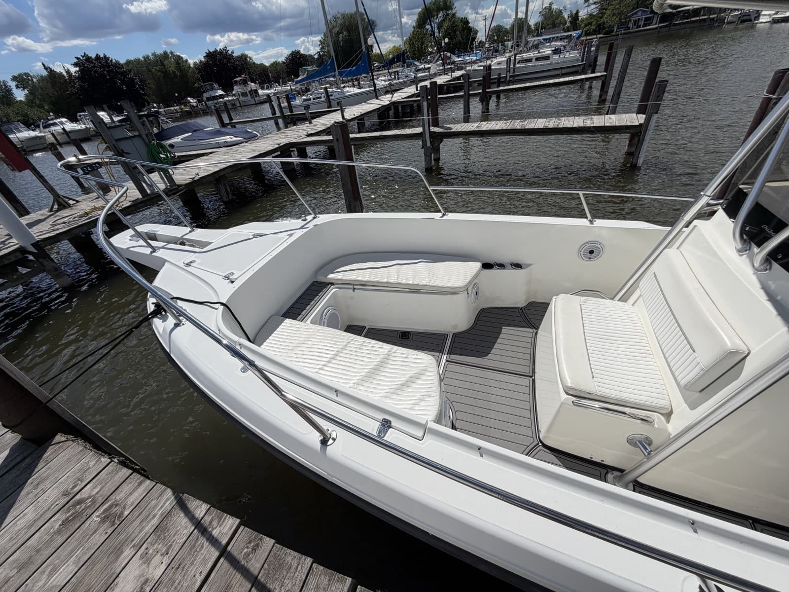 1999 Boston Whaler 26 Outrage - Photo 48
