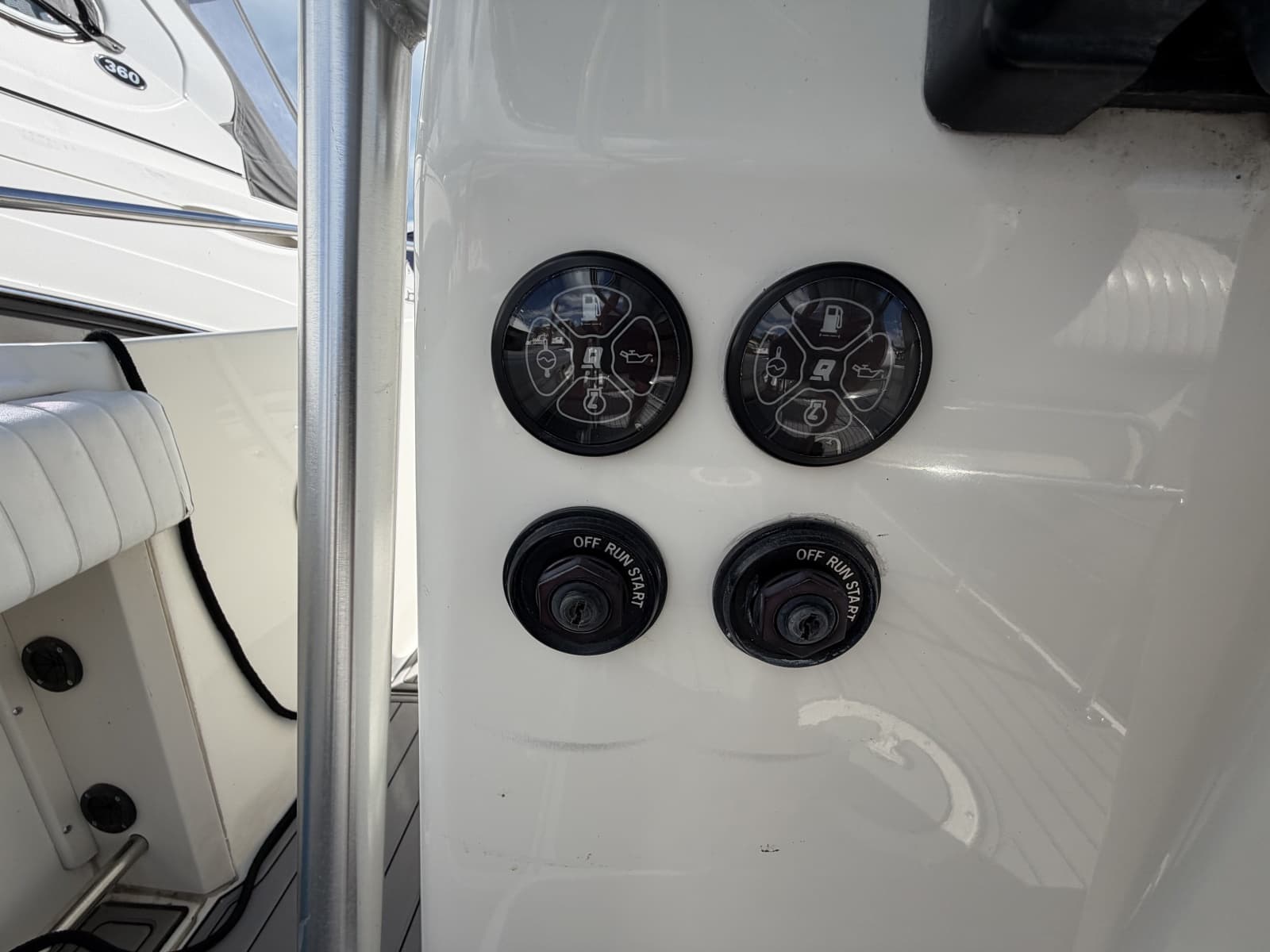 1999 Boston Whaler 26 Outrage - Photo 33
