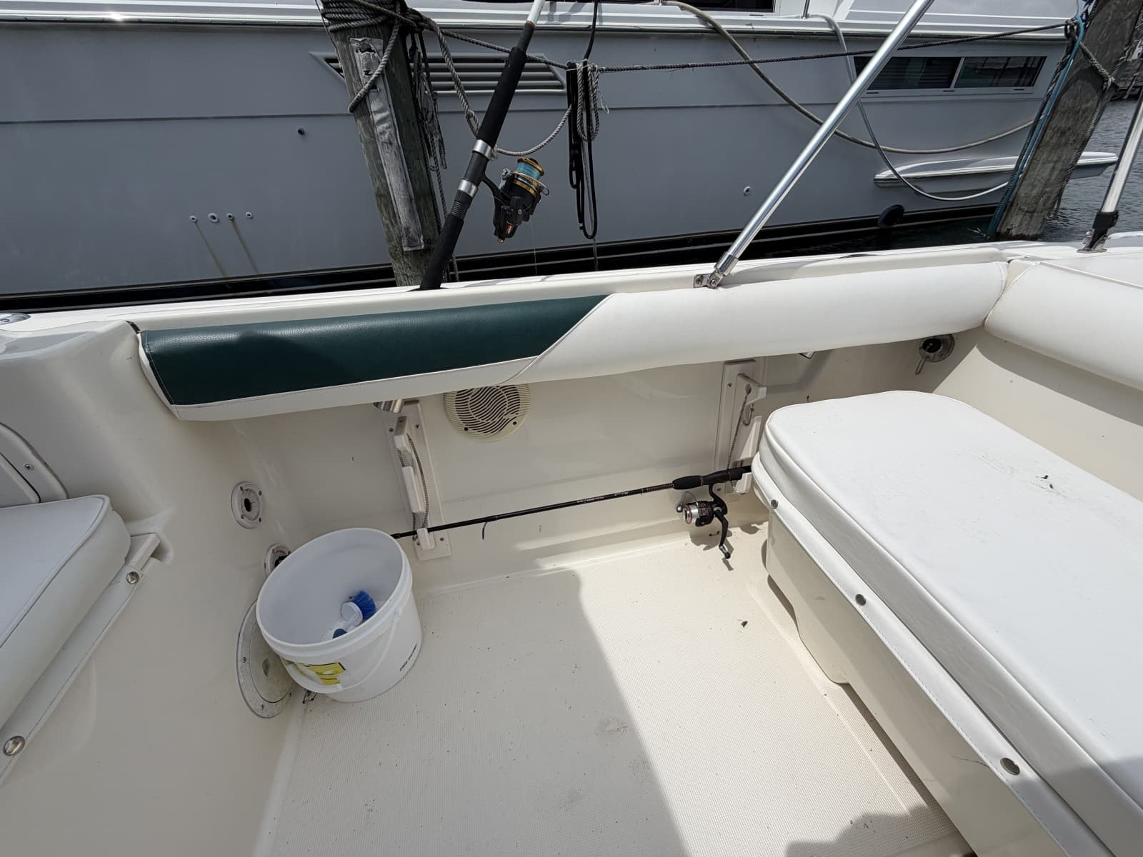 1995 Pursuit 2460 Denali - Photo 12