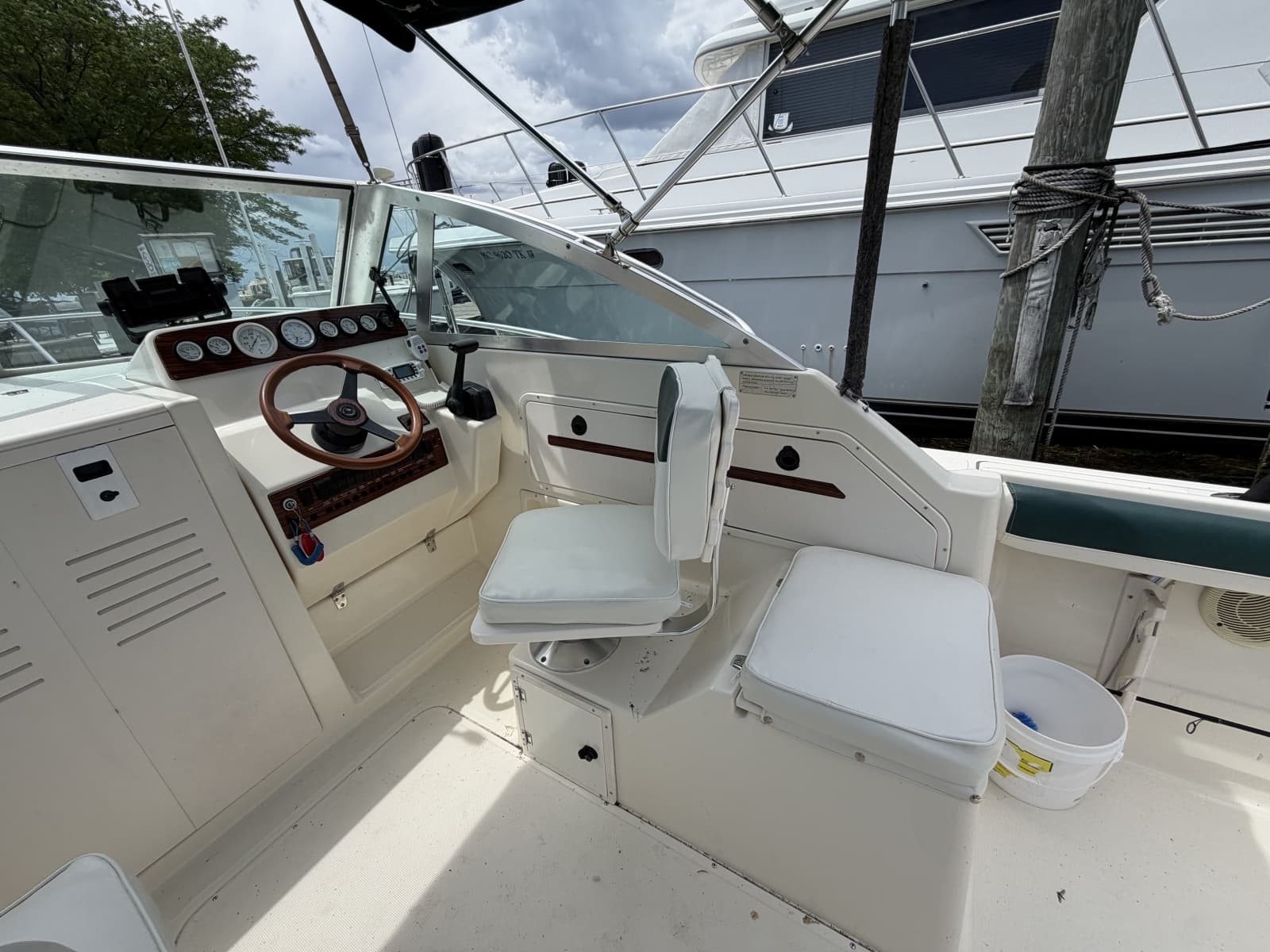 1995 Pursuit 2460 Denali - Photo 26