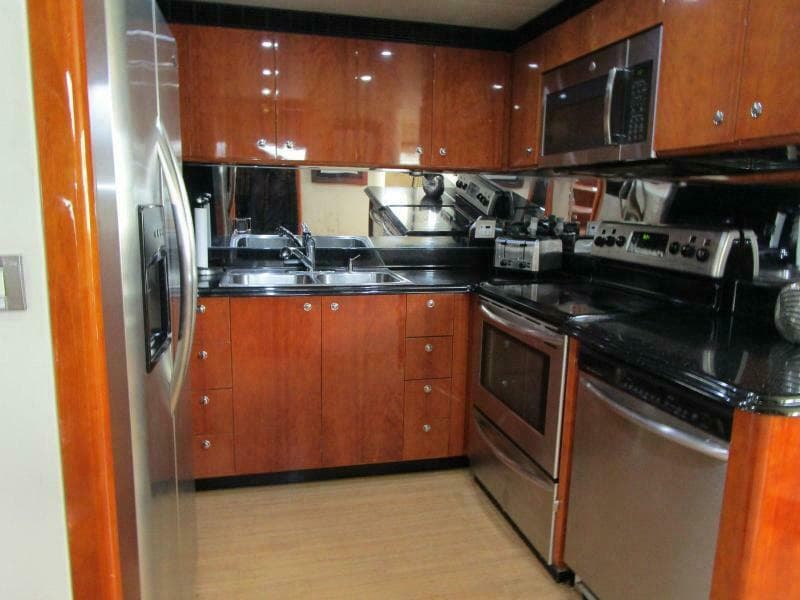 2002 Cheoy Lee Sport Motor Yacht - Photo 15