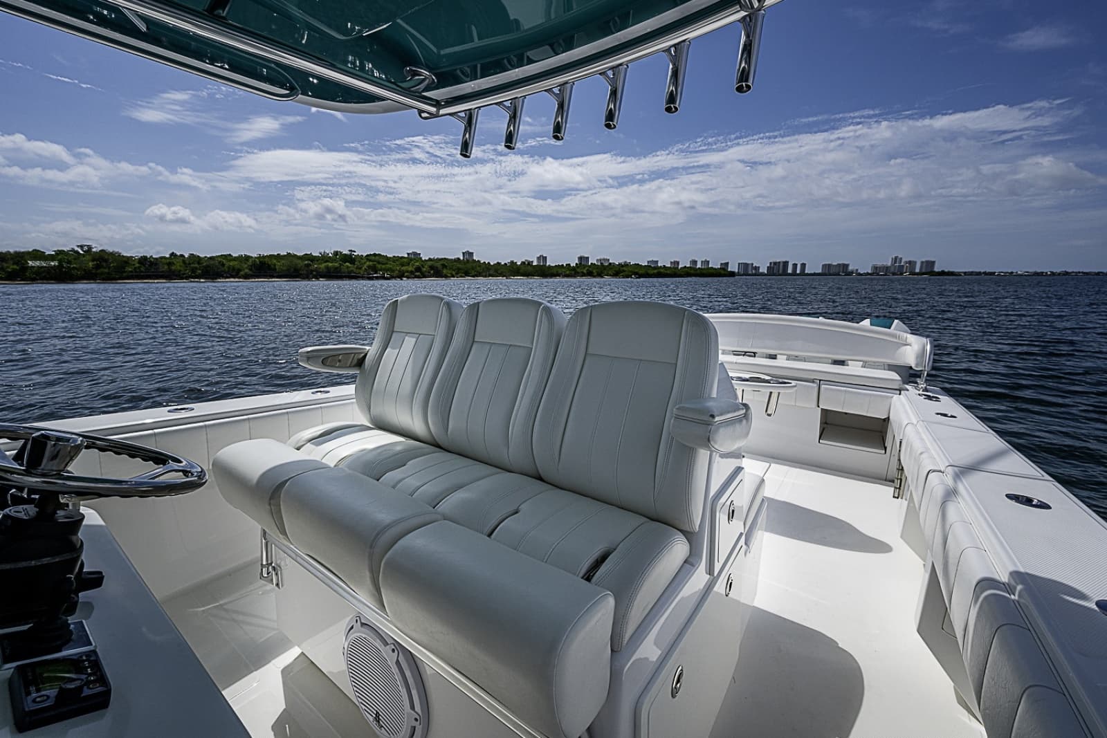 2020 Bahama Center Console - Photo 14