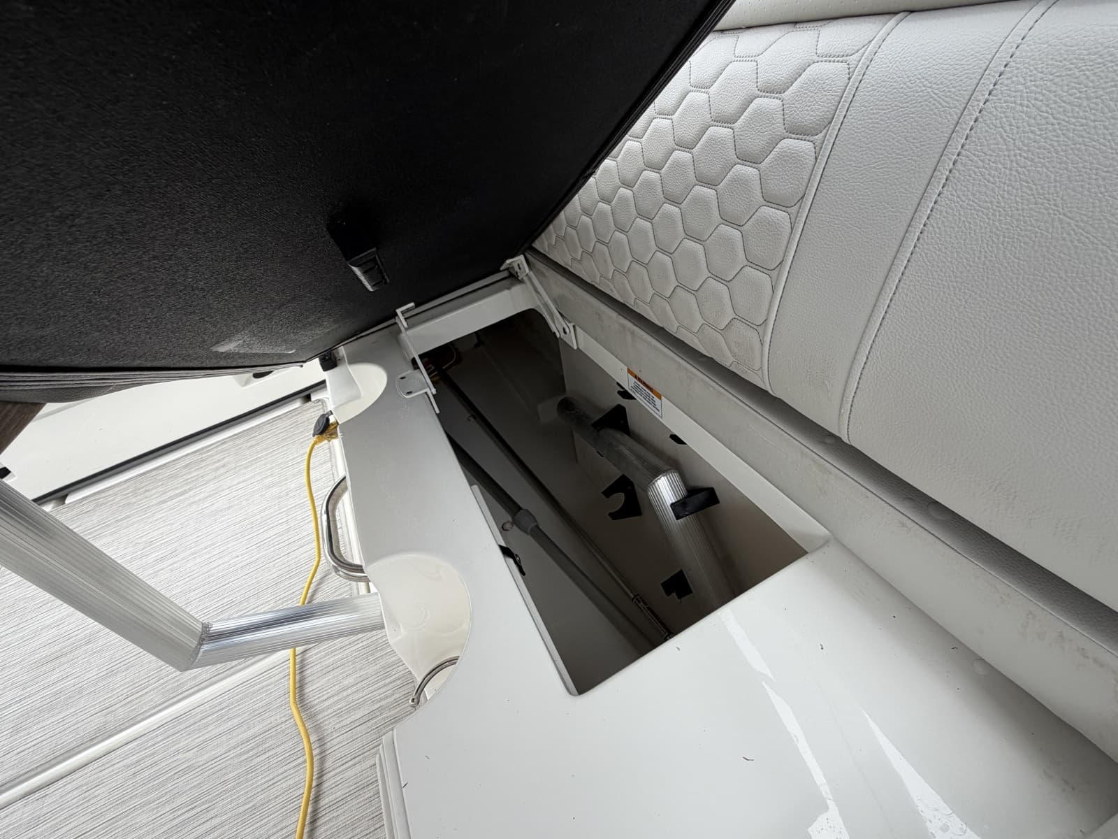 2023 Sea Ray 250 Outboard - Photo 19