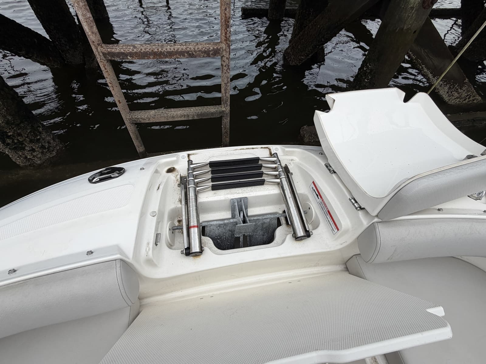 2023 Sea Ray 250 Outboard - Photo 21