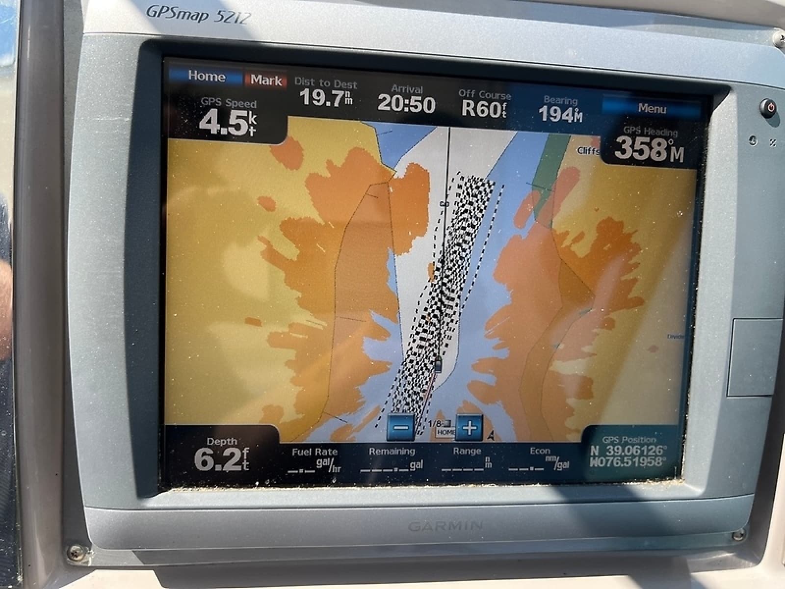 2013 Chaparral 330 Signature - Photo 23