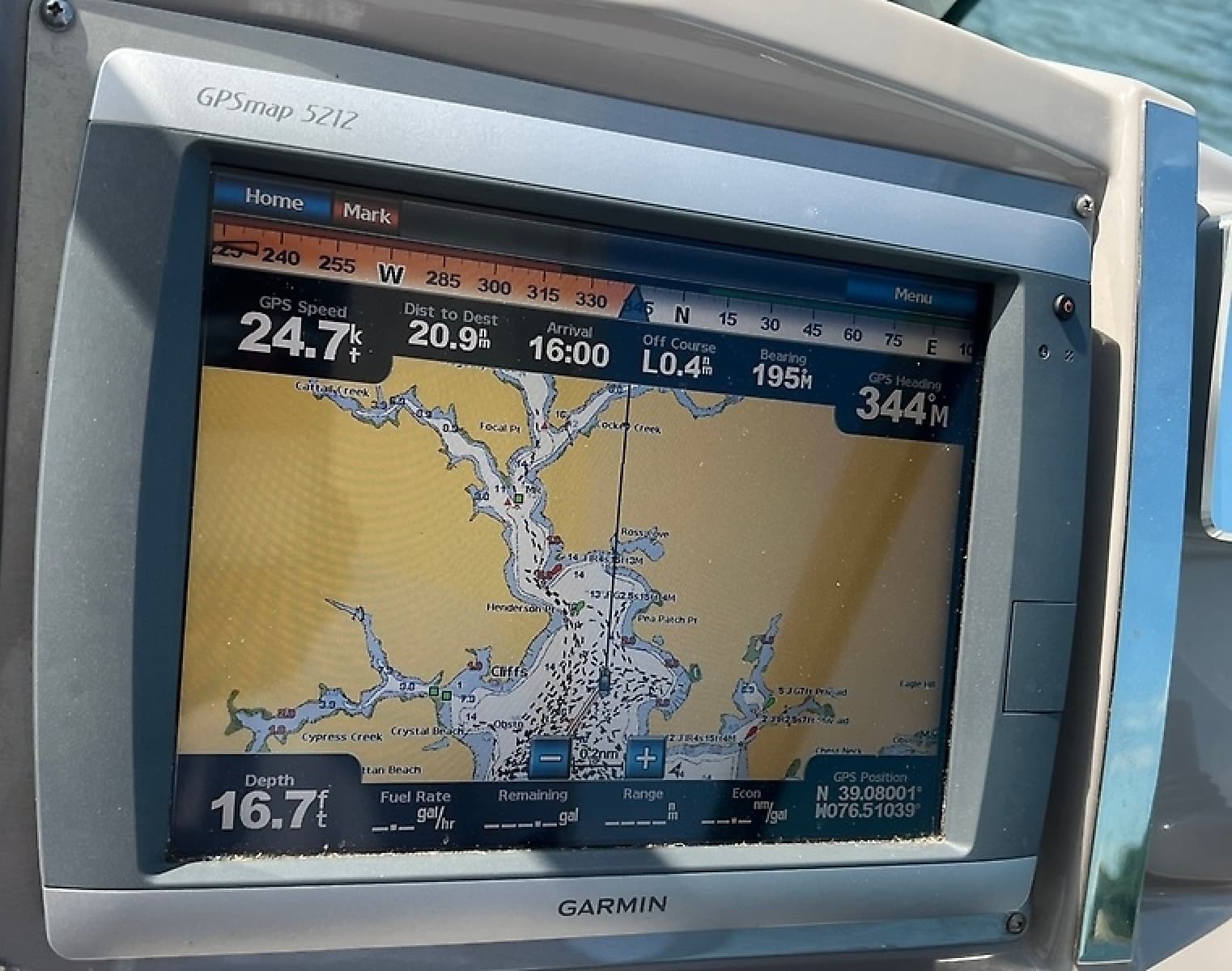 2013 Chaparral 330 Signature - Photo 26