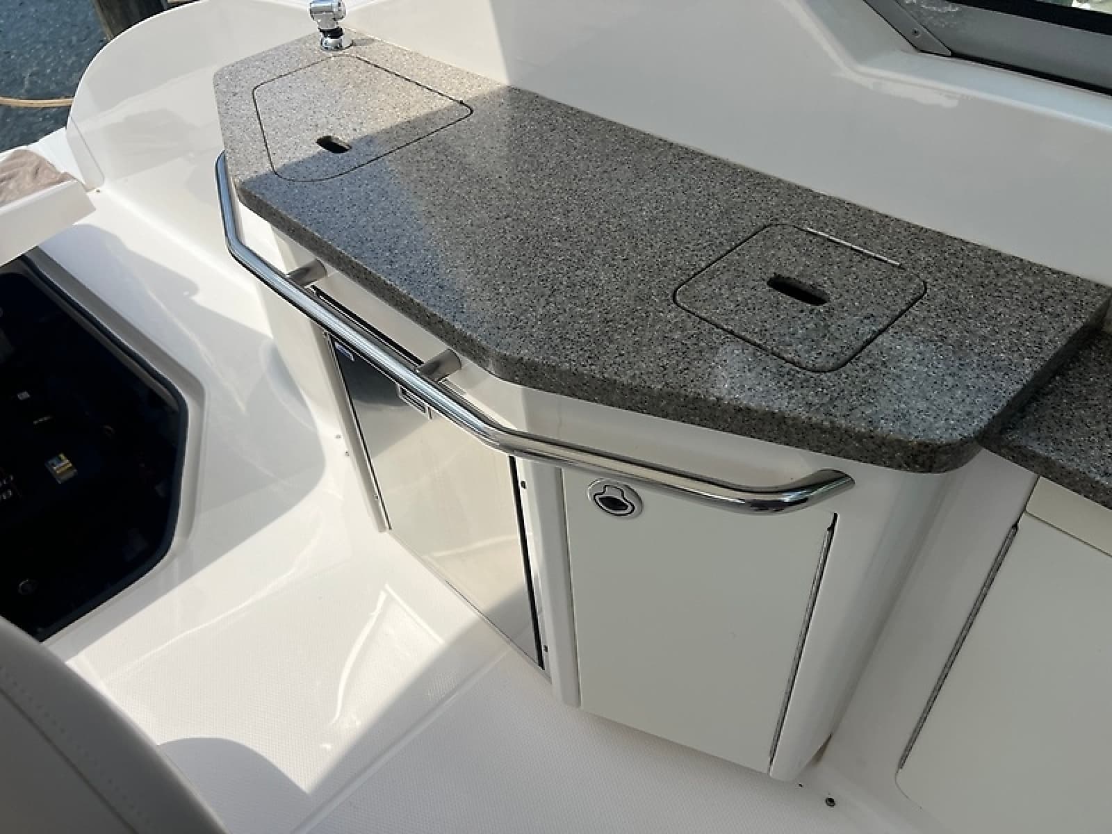 2013 Chaparral 330 Signature - Photo 15
