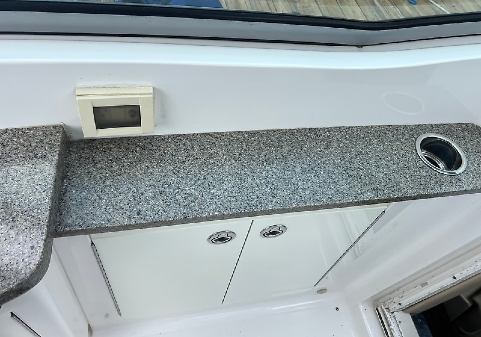 2013 Chaparral 330 Signature - Photo 17