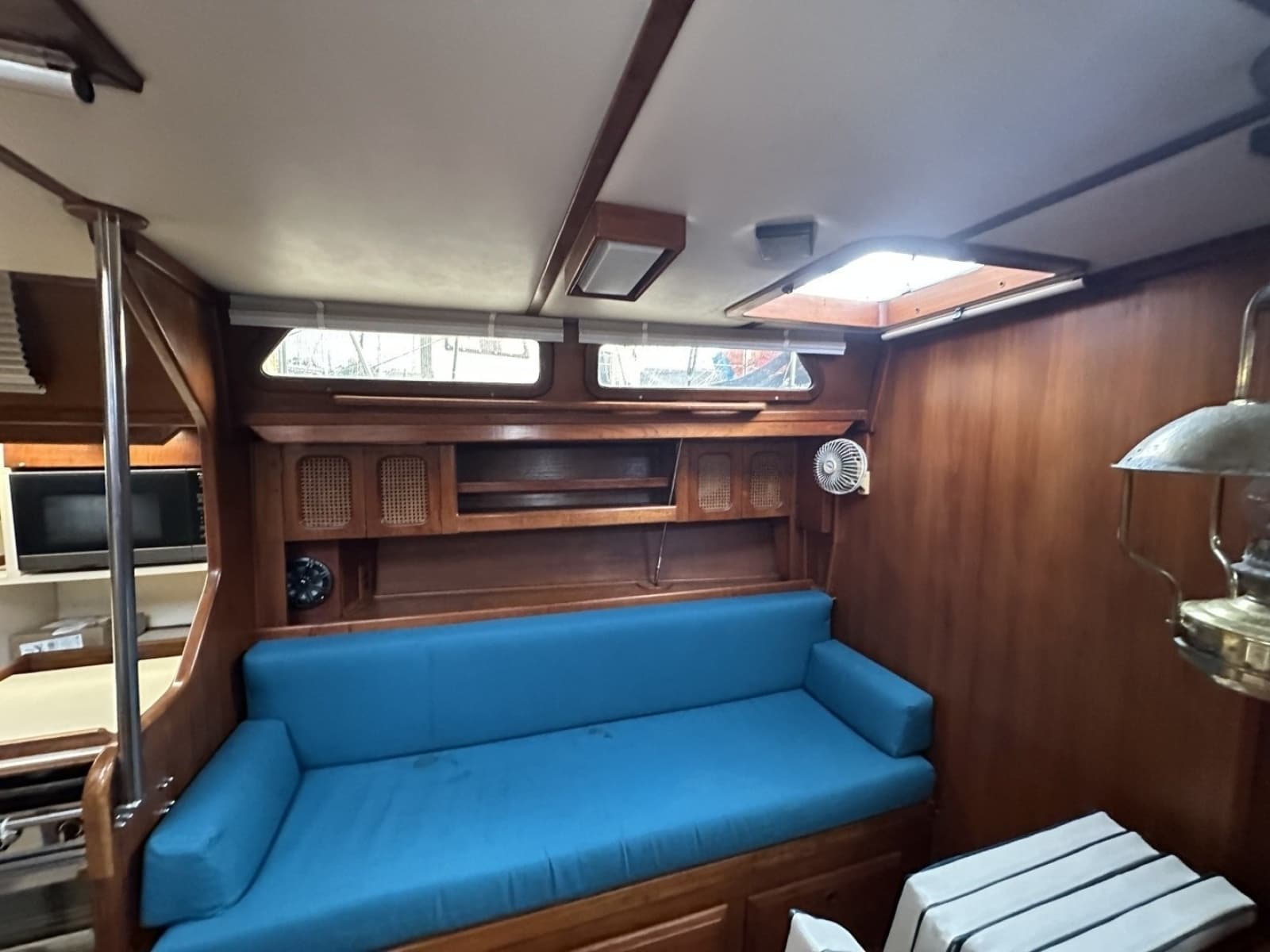 1985 Endeavour 42 CC - Photo 157