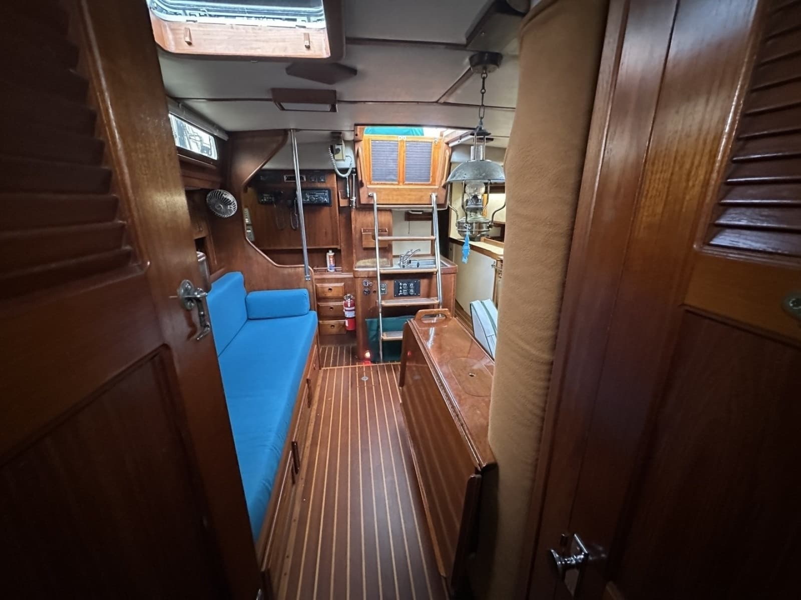1985 Endeavour 42 CC - Photo 155