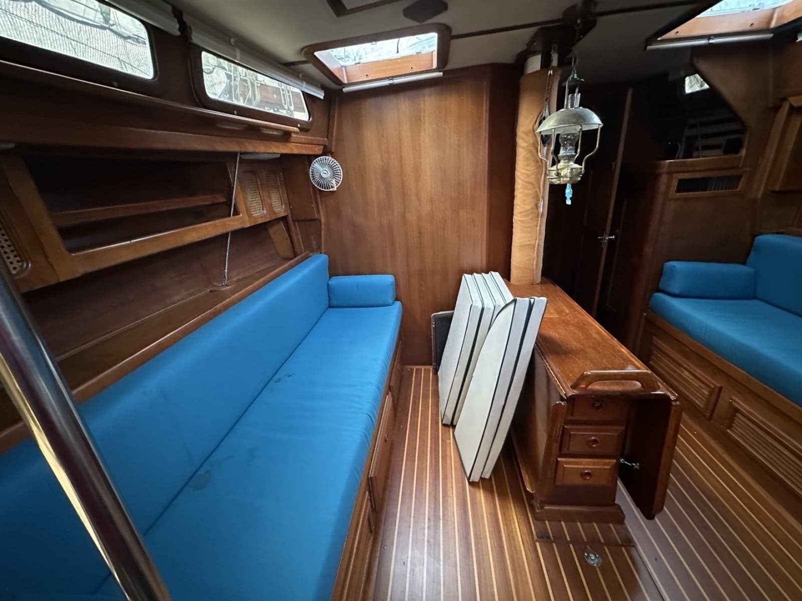 1985 Endeavour 42 CC - Photo 86