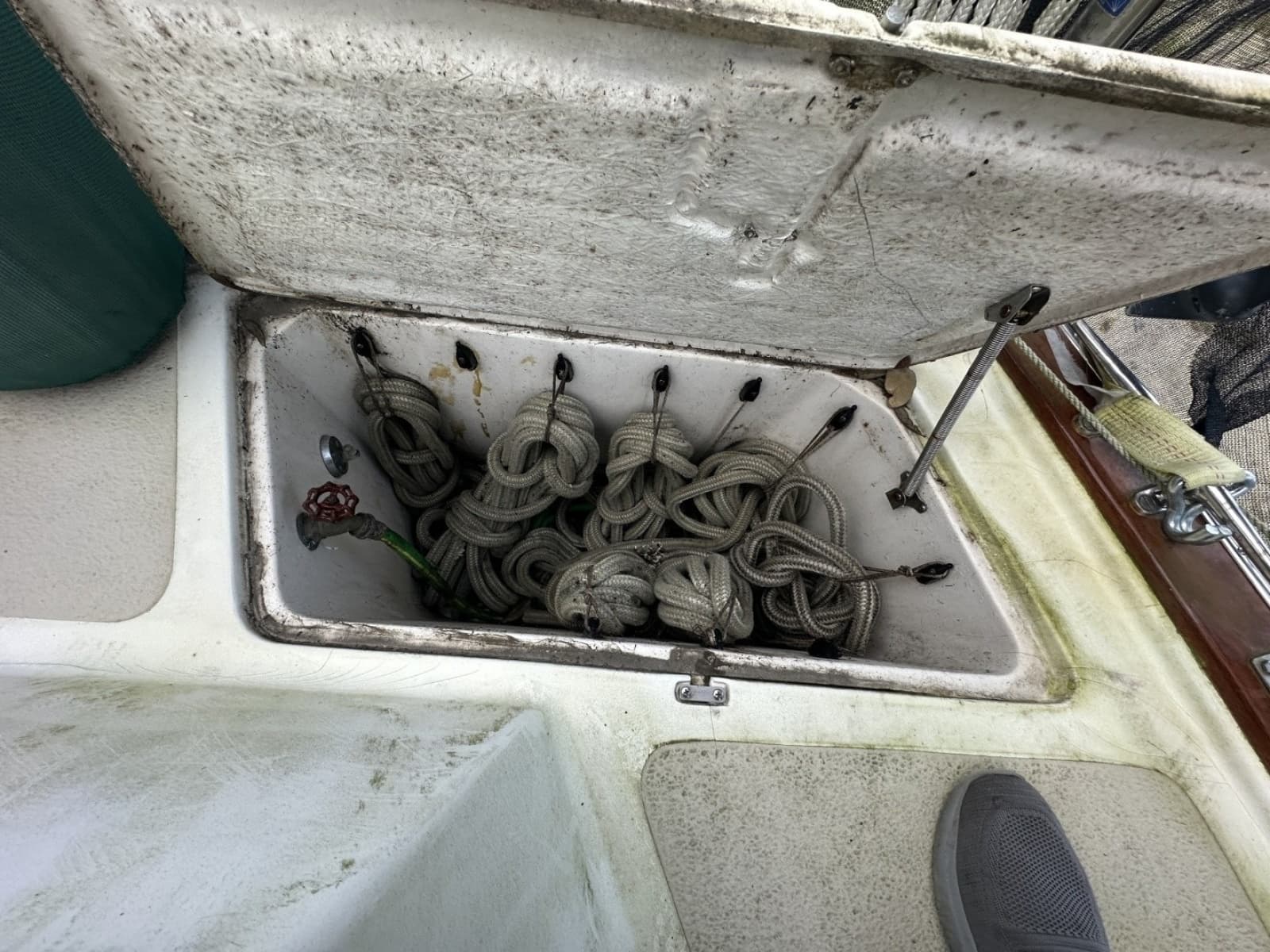 1985 Endeavour 42 CC - Photo 59
