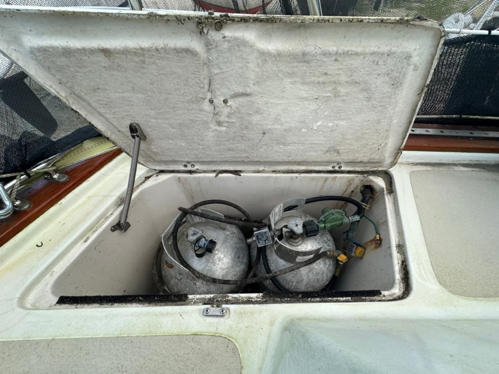 1985 Endeavour 42 CC - Photo 57