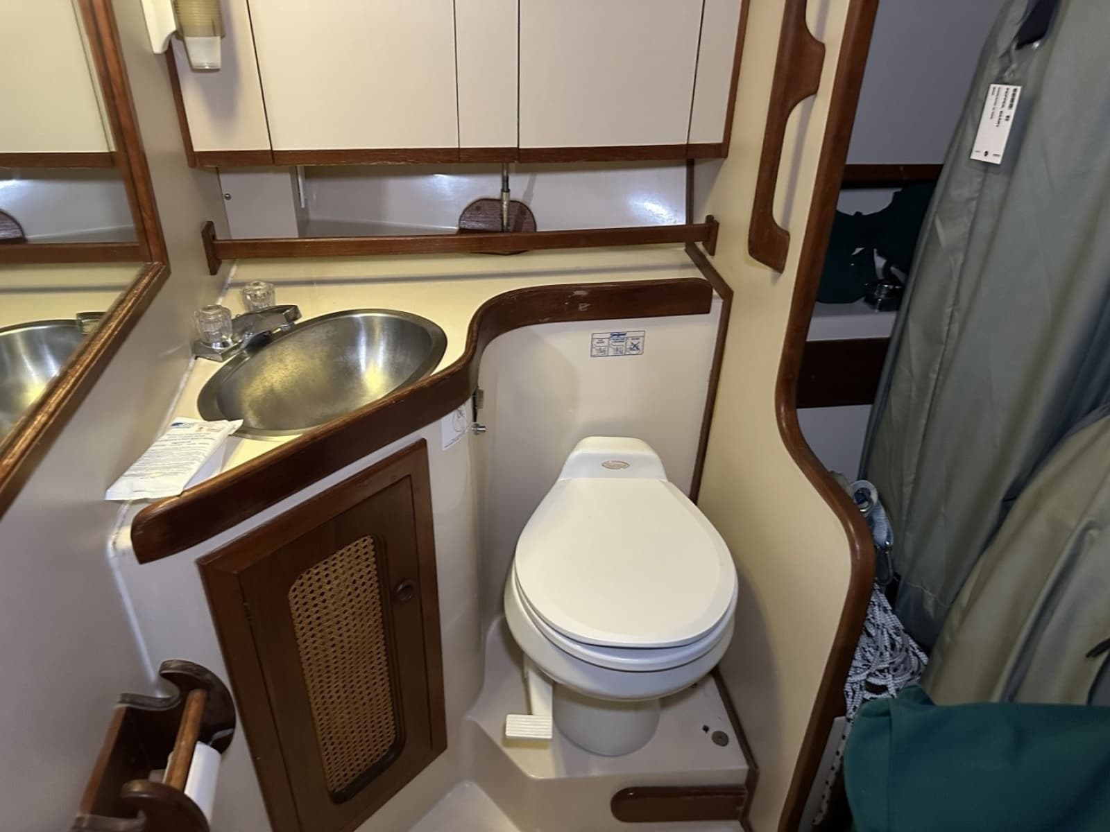 1985 Endeavour 42 CC - Photo 138