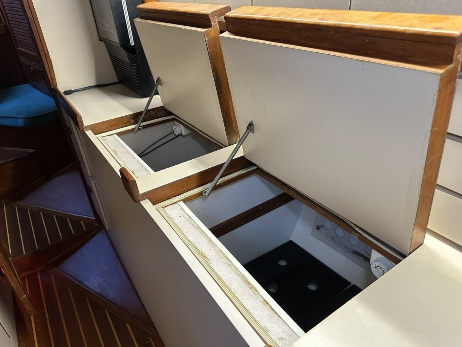 1985 Endeavour 42 CC - Photo 94