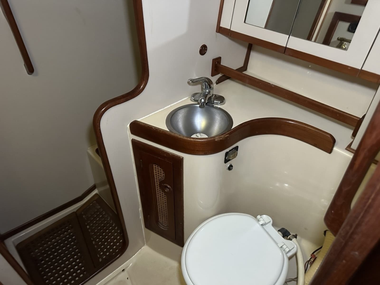 1985 Endeavour 42 CC - Photo 116