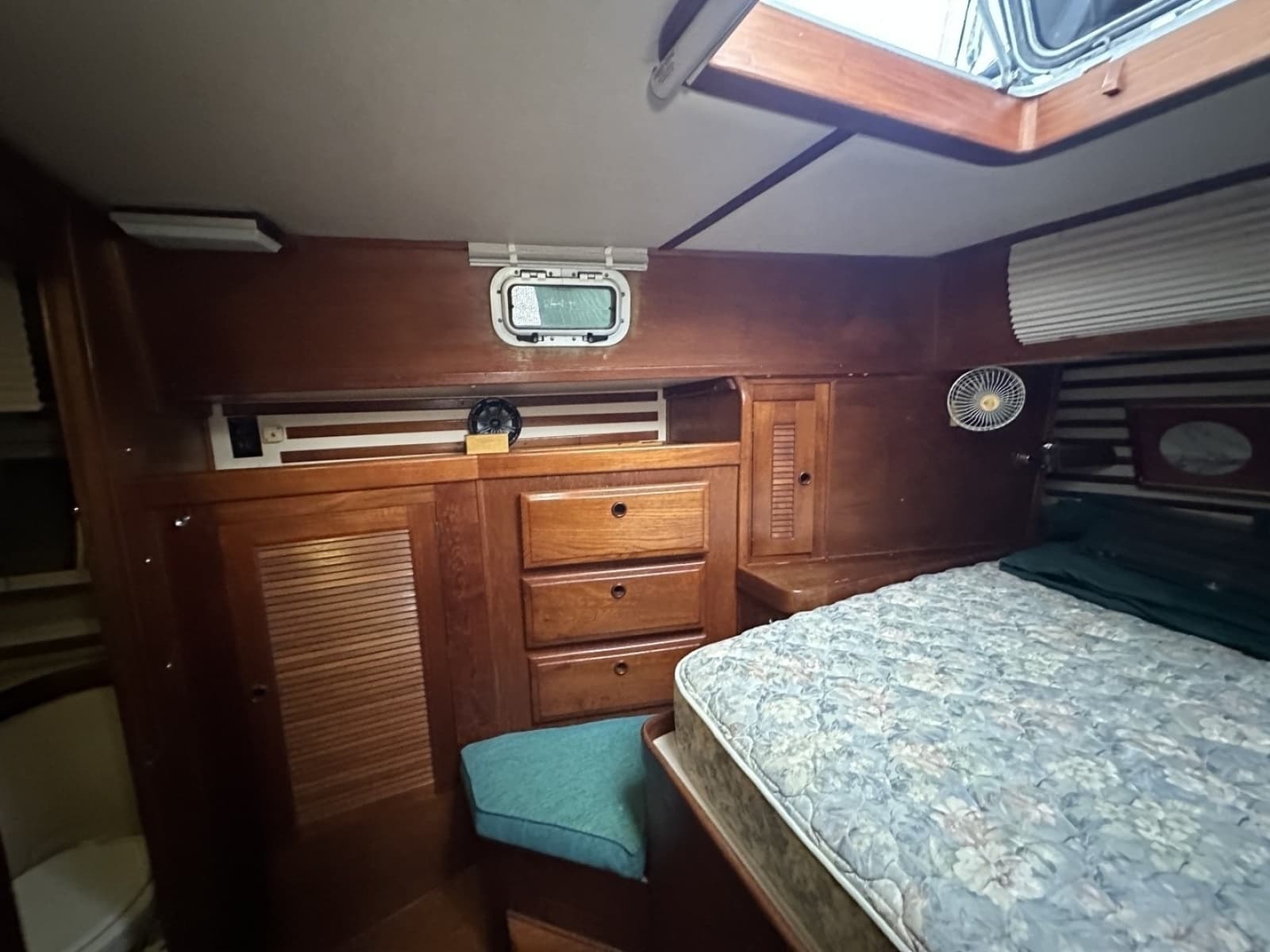 1985 Endeavour 42 CC - Photo 104