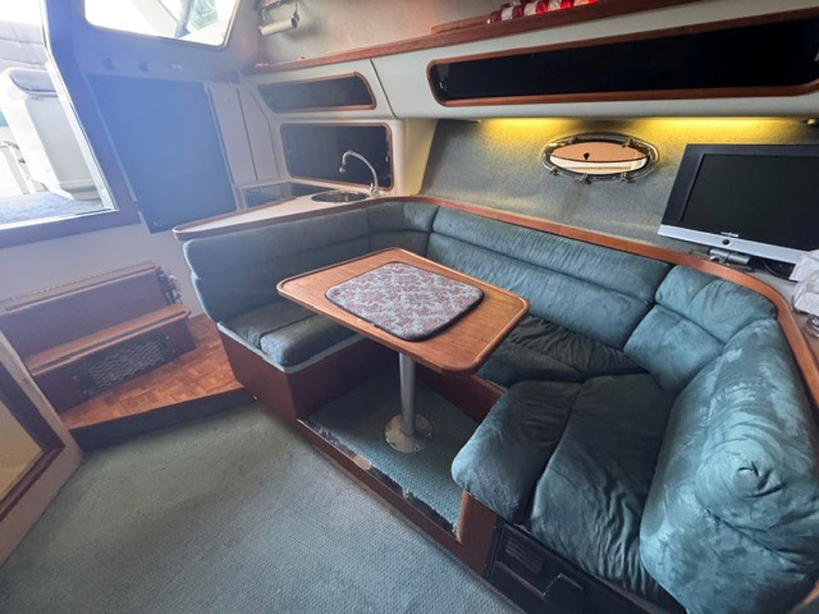 1988 Tiara Yachts 3300 Open - Photo 17