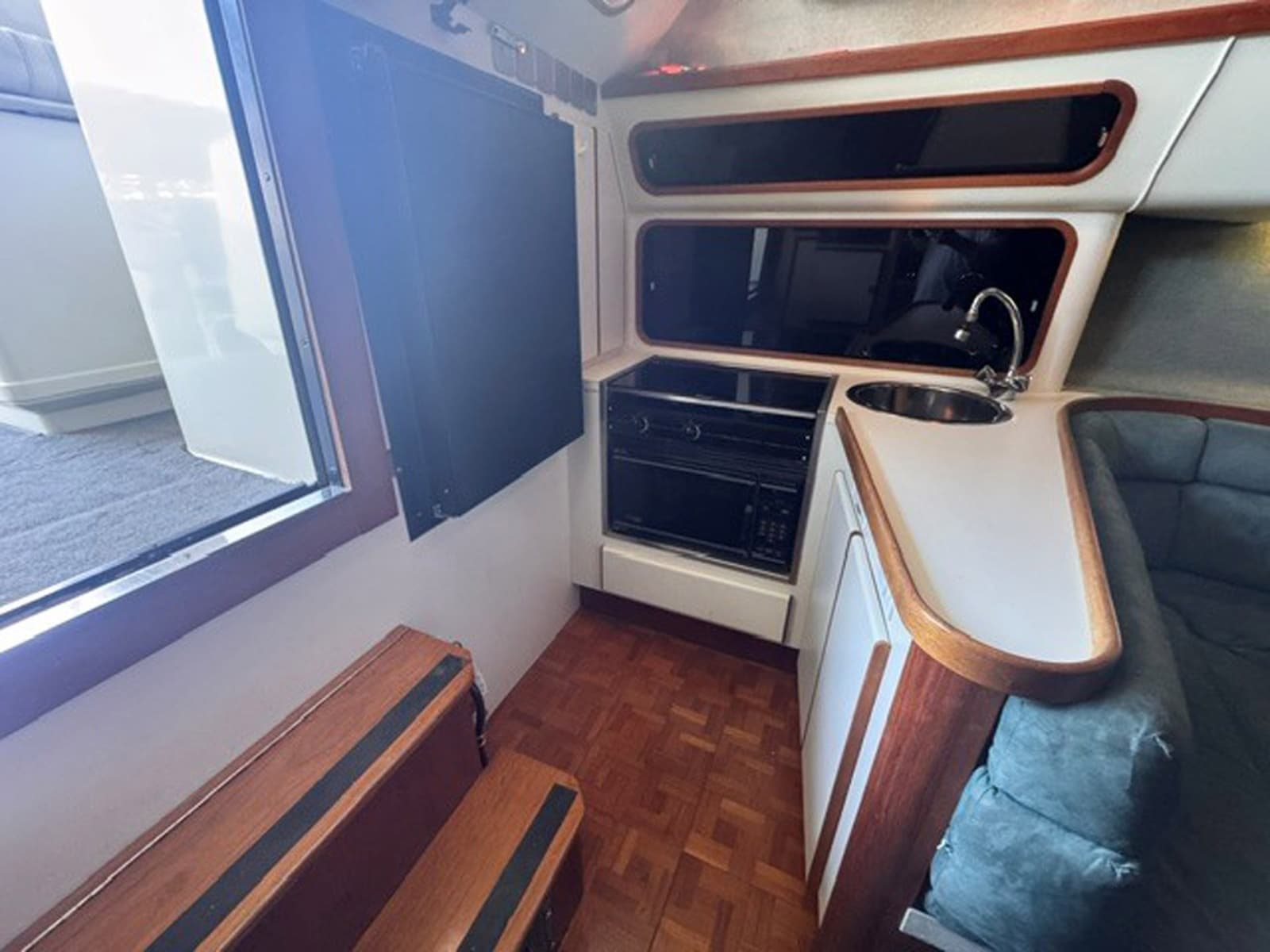 1988 Tiara Yachts 3300 Open - Photo 14