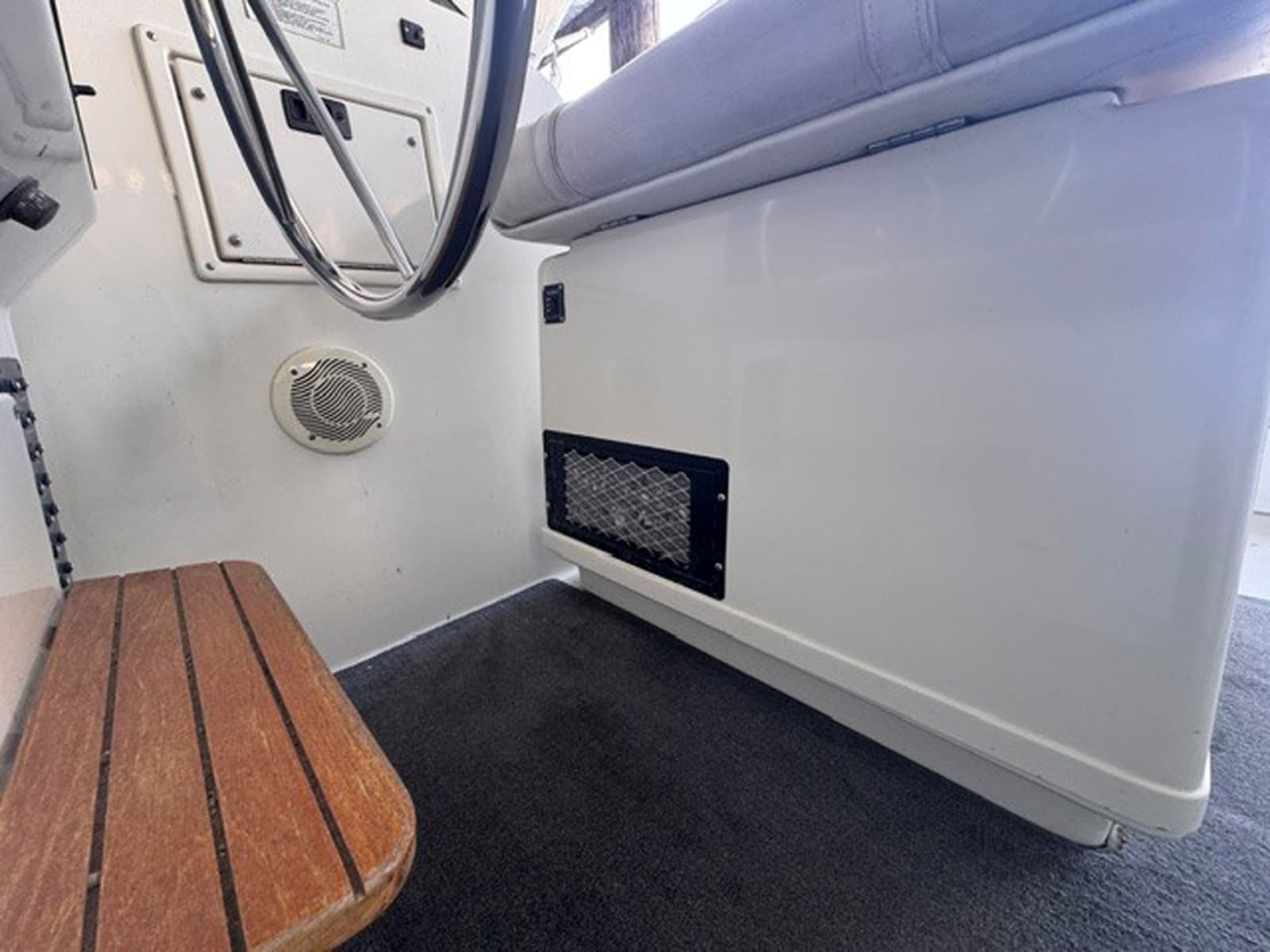 1988 Tiara Yachts 3300 Open - Photo 11