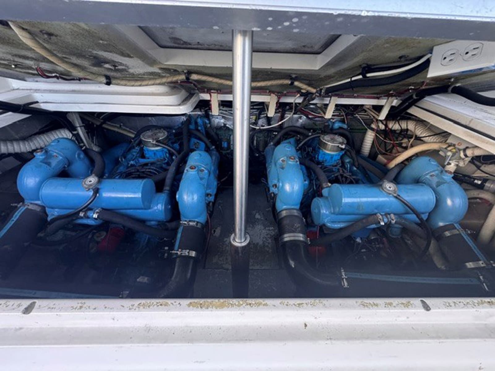 1988 Tiara Yachts 3300 Open - Photo 13