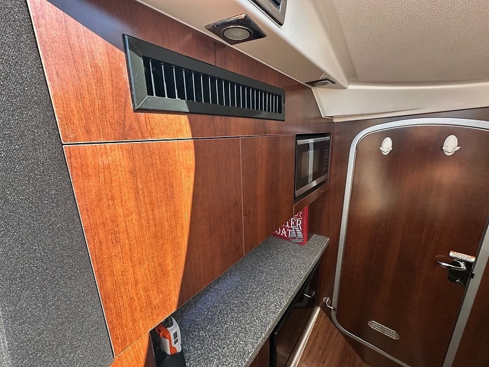 2016 Chaparral 337 SSX - Photo 31