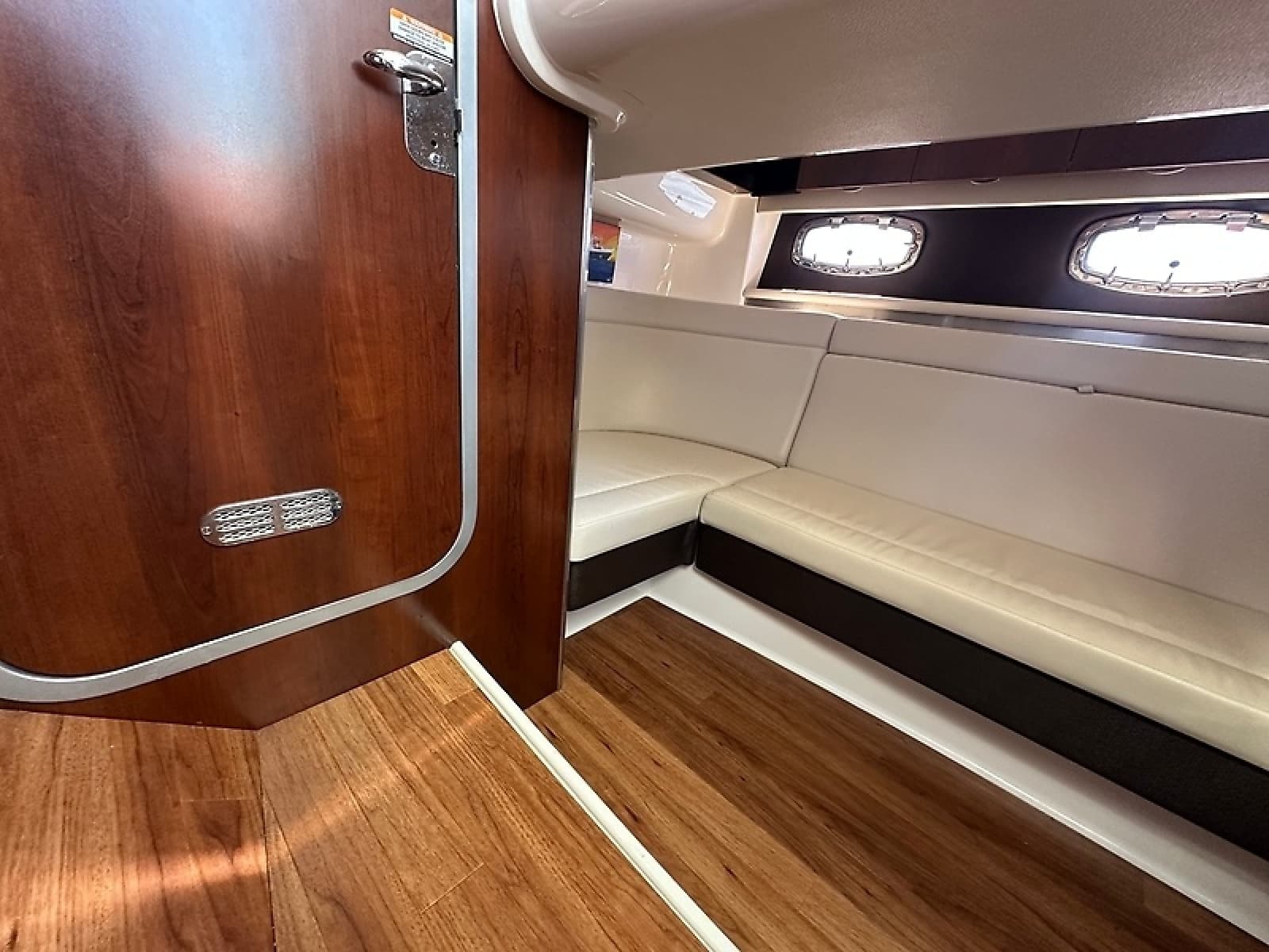 2016 Chaparral 337 SSX - Photo 38