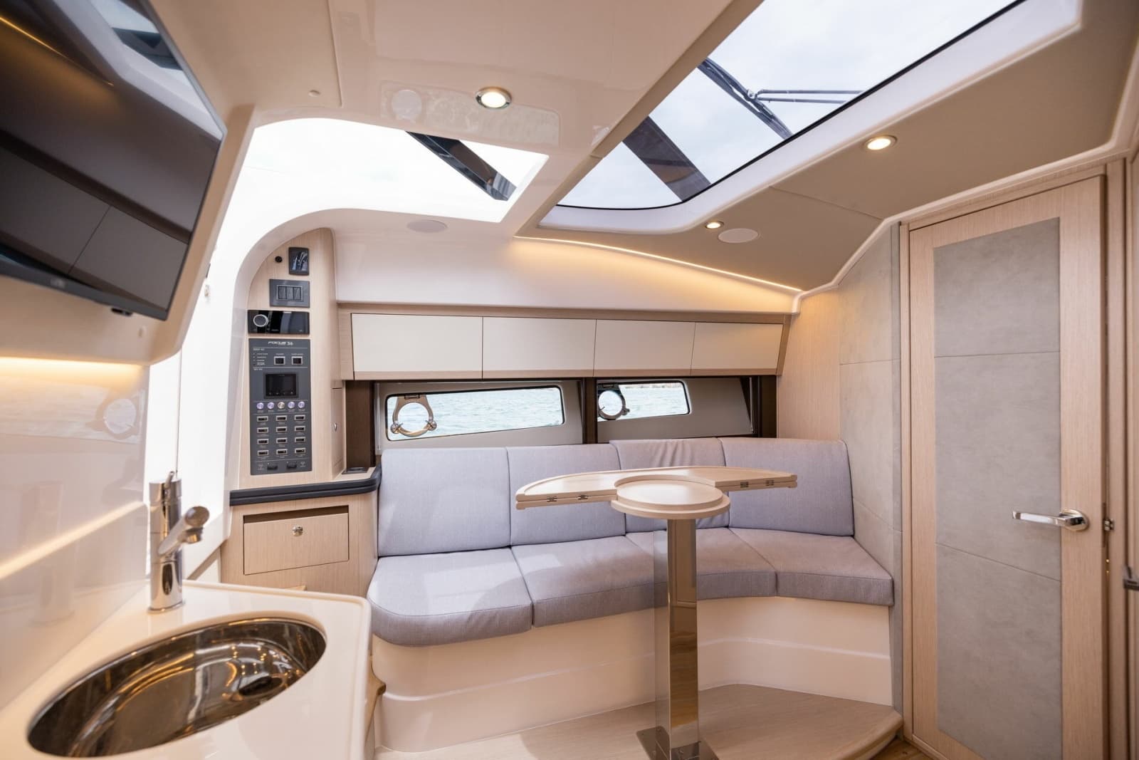 2027 Focus Motor Yachts Power - Photo 30