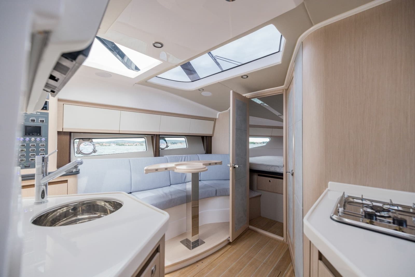 2027 Focus Motor Yachts Power - Photo 31