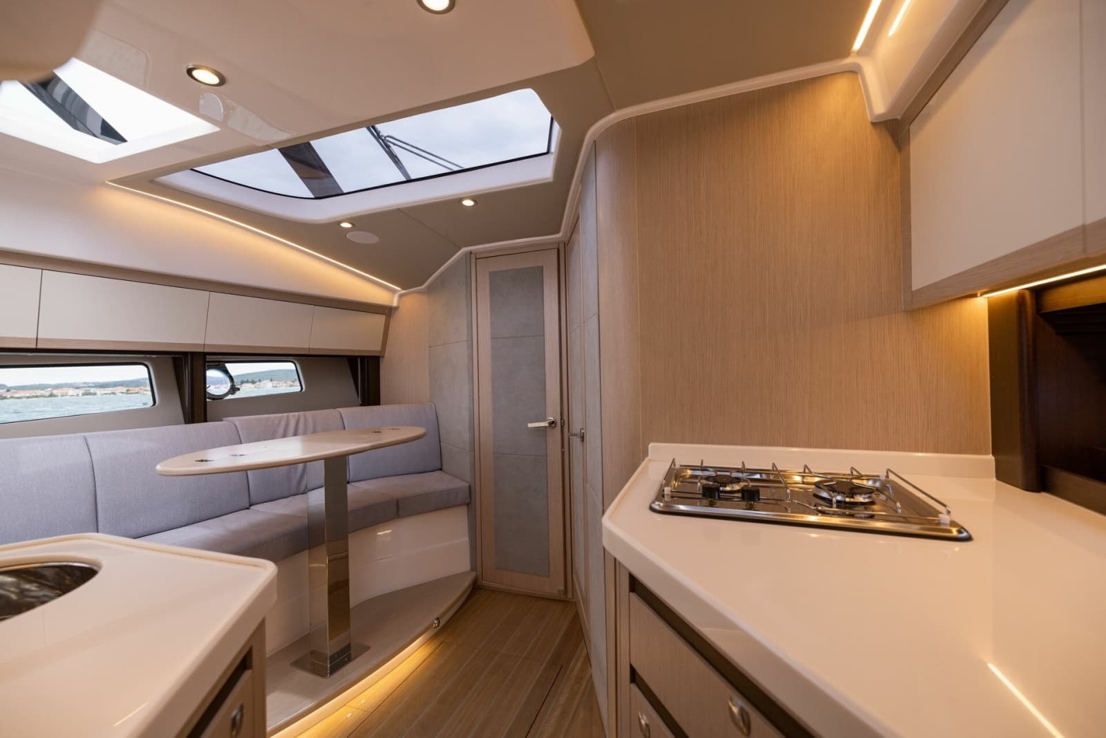 2027 Focus Motor Yachts Power - Photo 27