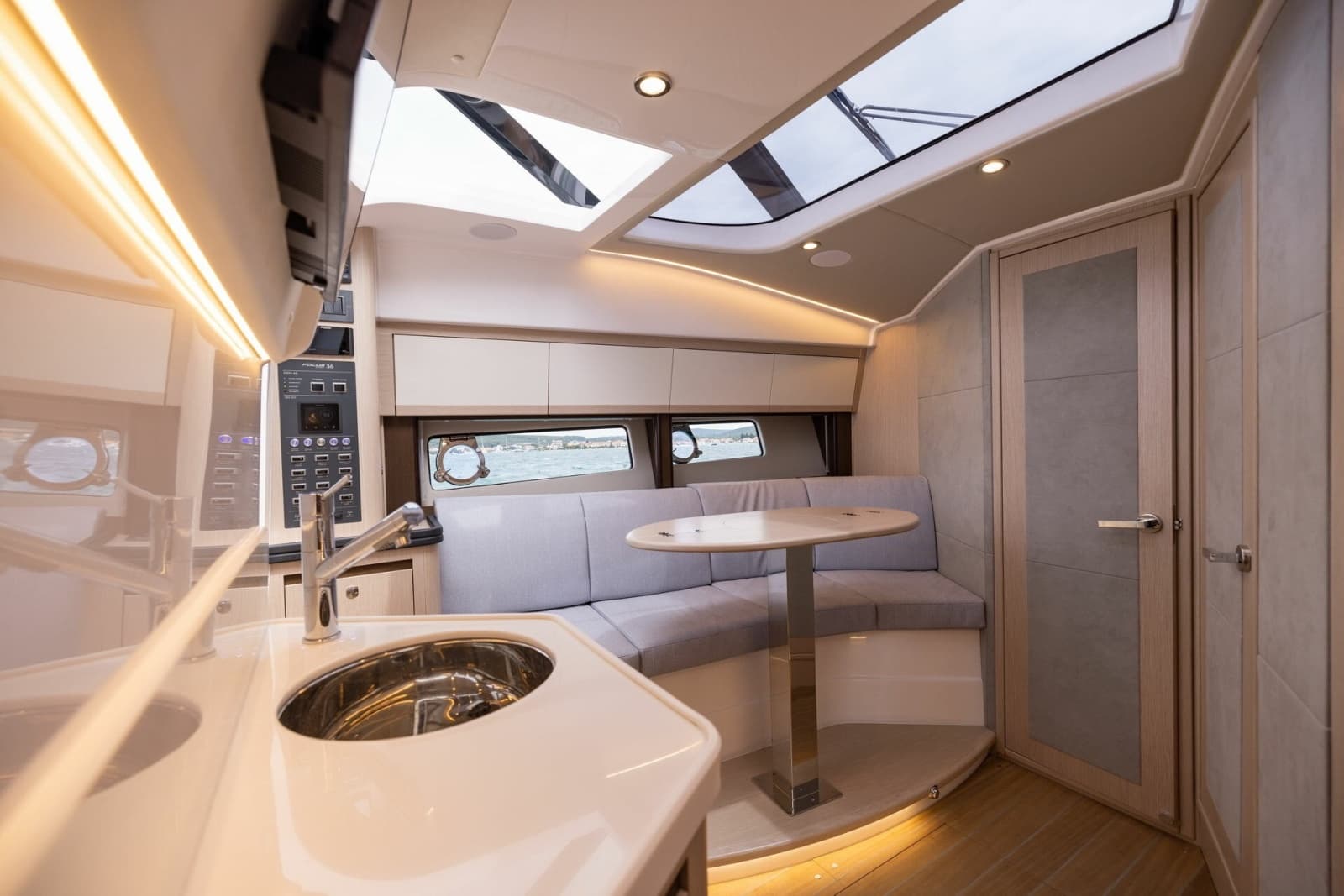 2027 Focus Motor Yachts Power - Photo 29