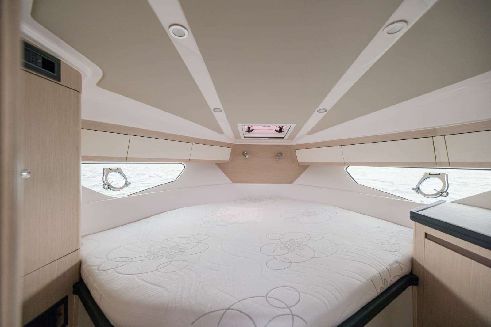 2027 Focus Motor Yachts Power - Photo 34