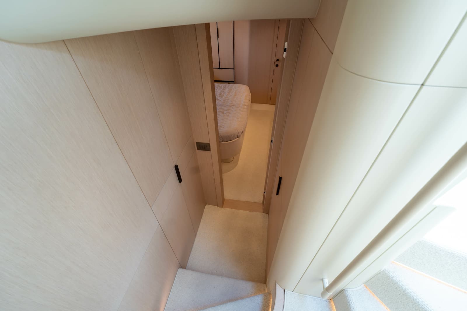 2025 Azimut Seadeck 6 - Photo 38