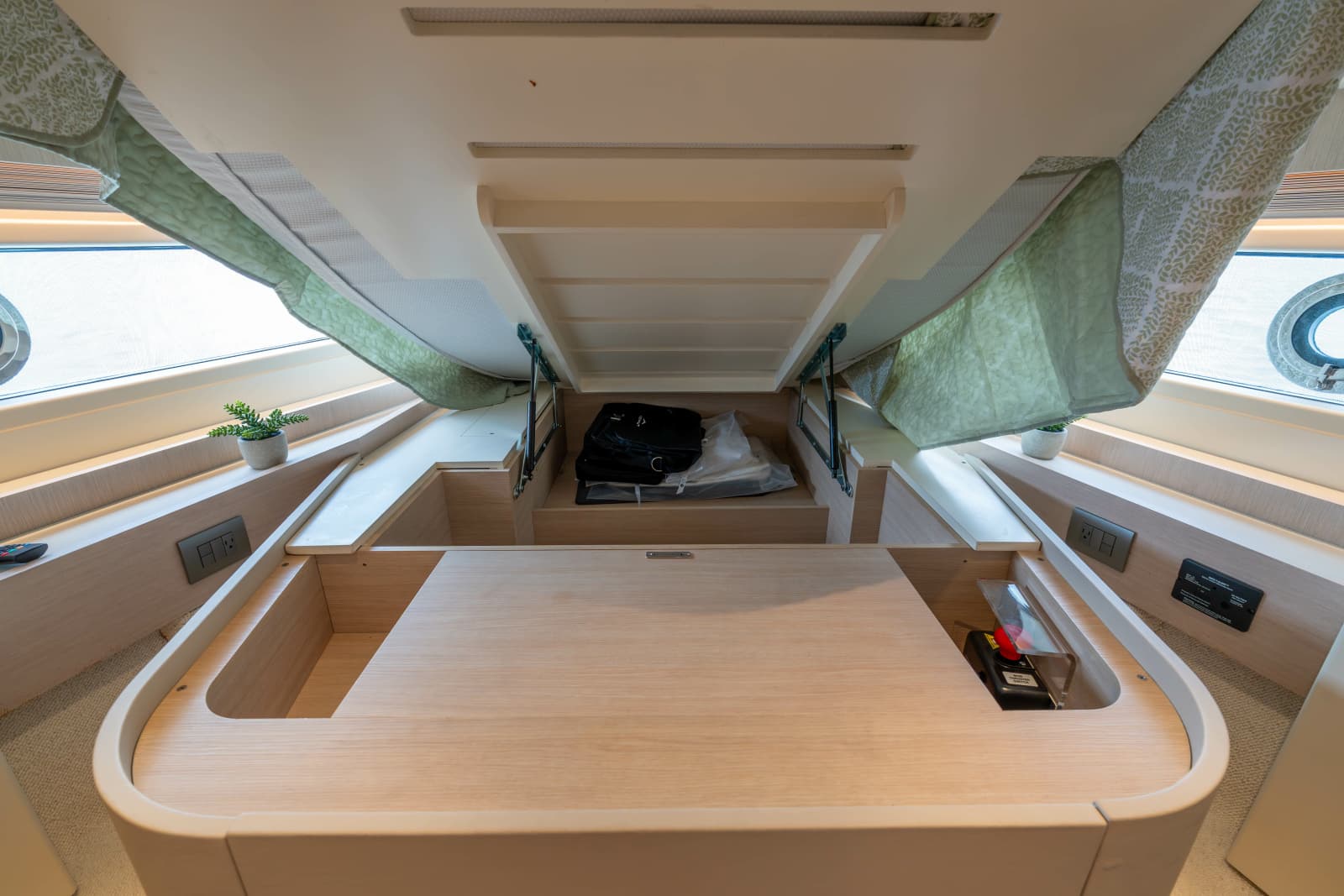 2025 Azimut Seadeck 6 - Photo 54