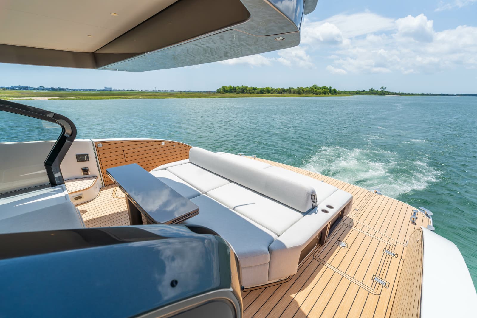 2025 Azimut Seadeck 6 - Photo 12