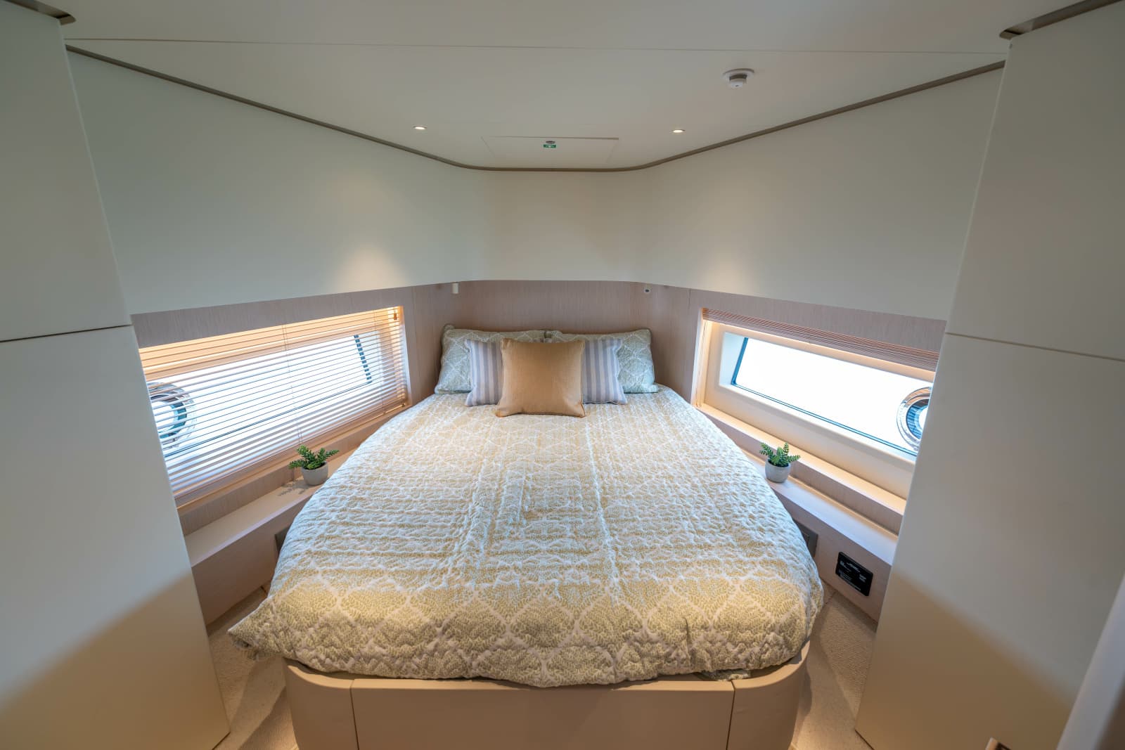 2025 Azimut Seadeck 6 - Photo 51