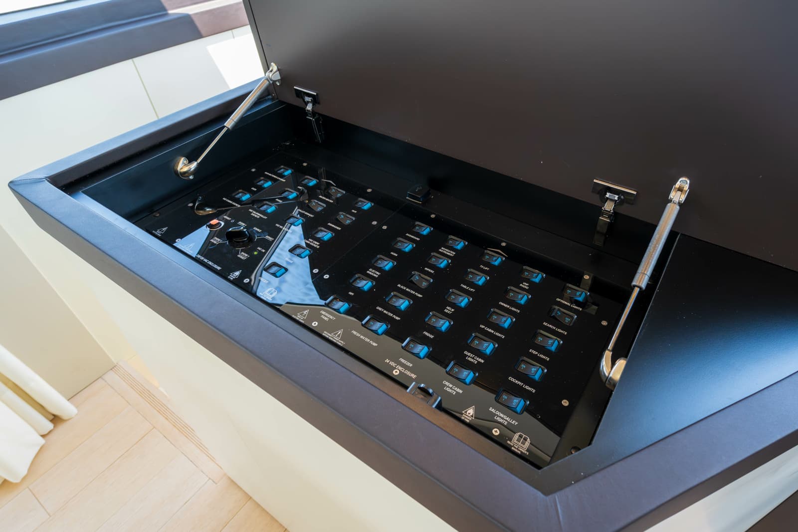 2025 Azimut Seadeck 6 - Photo 37