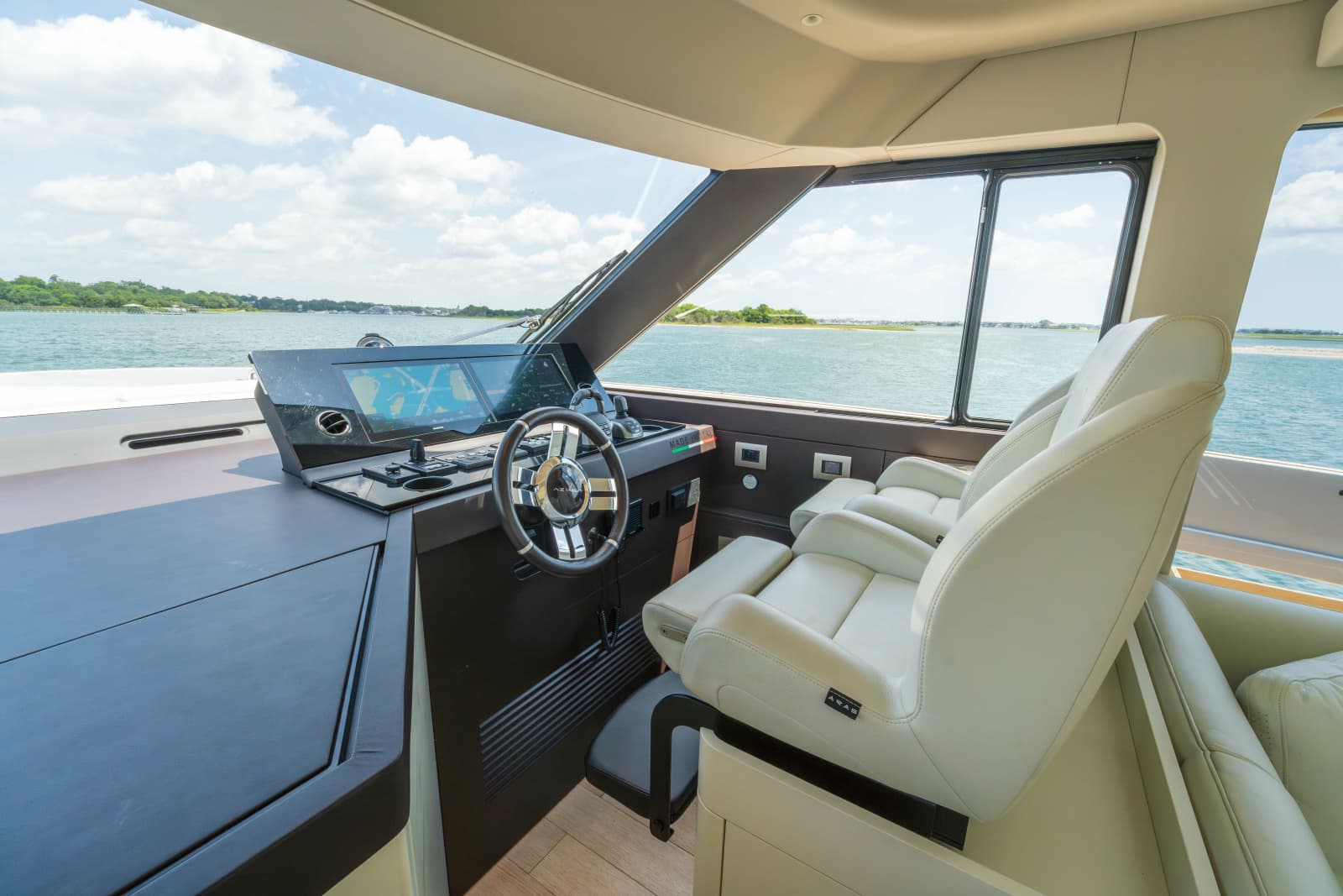 2025 Azimut Seadeck 6 - Photo 33