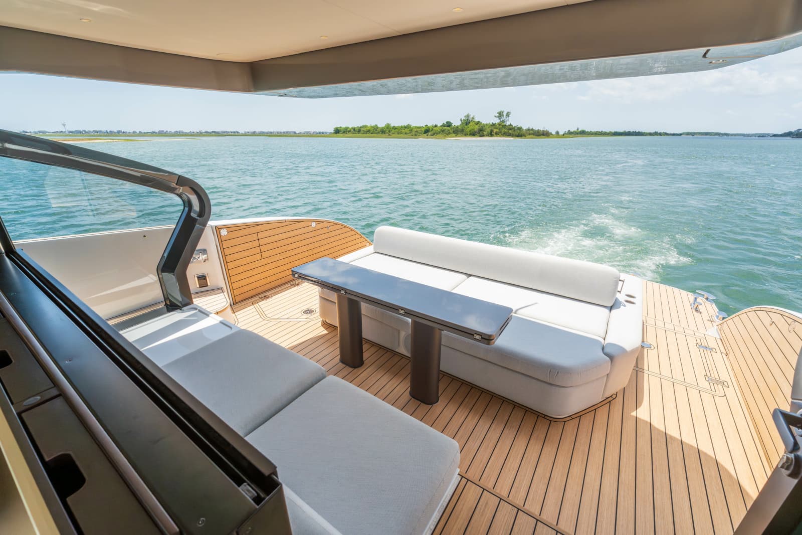 2025 Azimut Seadeck 6 - Photo 18