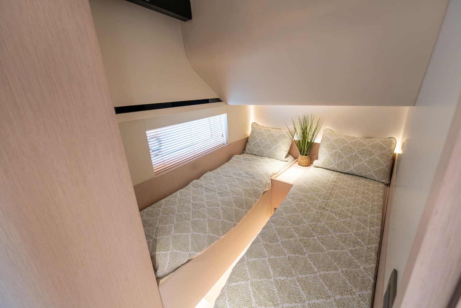 2025 Azimut Seadeck 6 - Photo 49