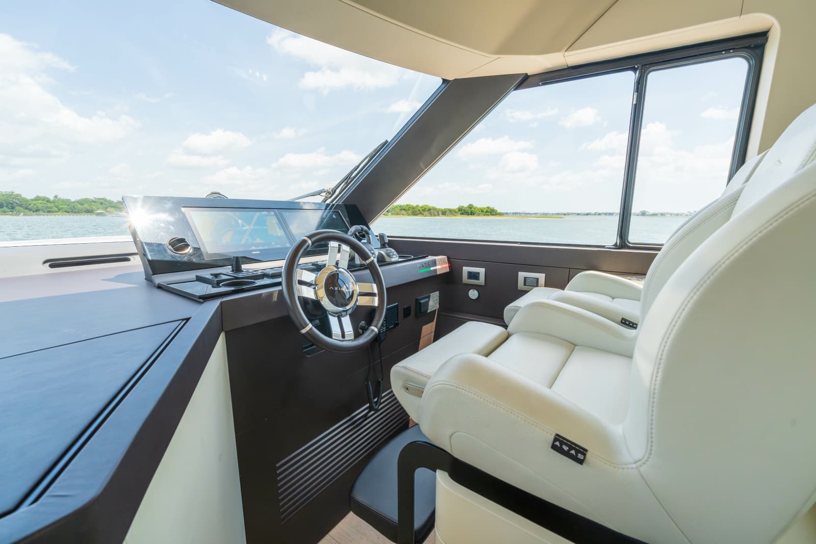 2025 Azimut Seadeck 6 - Photo 34