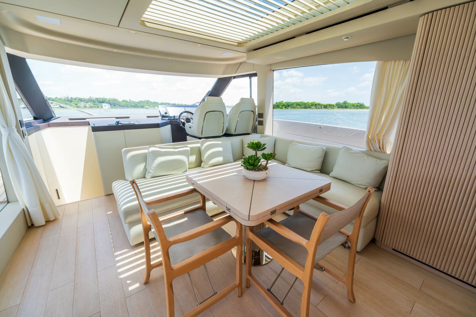 2025 Azimut Seadeck 6 - Photo 30