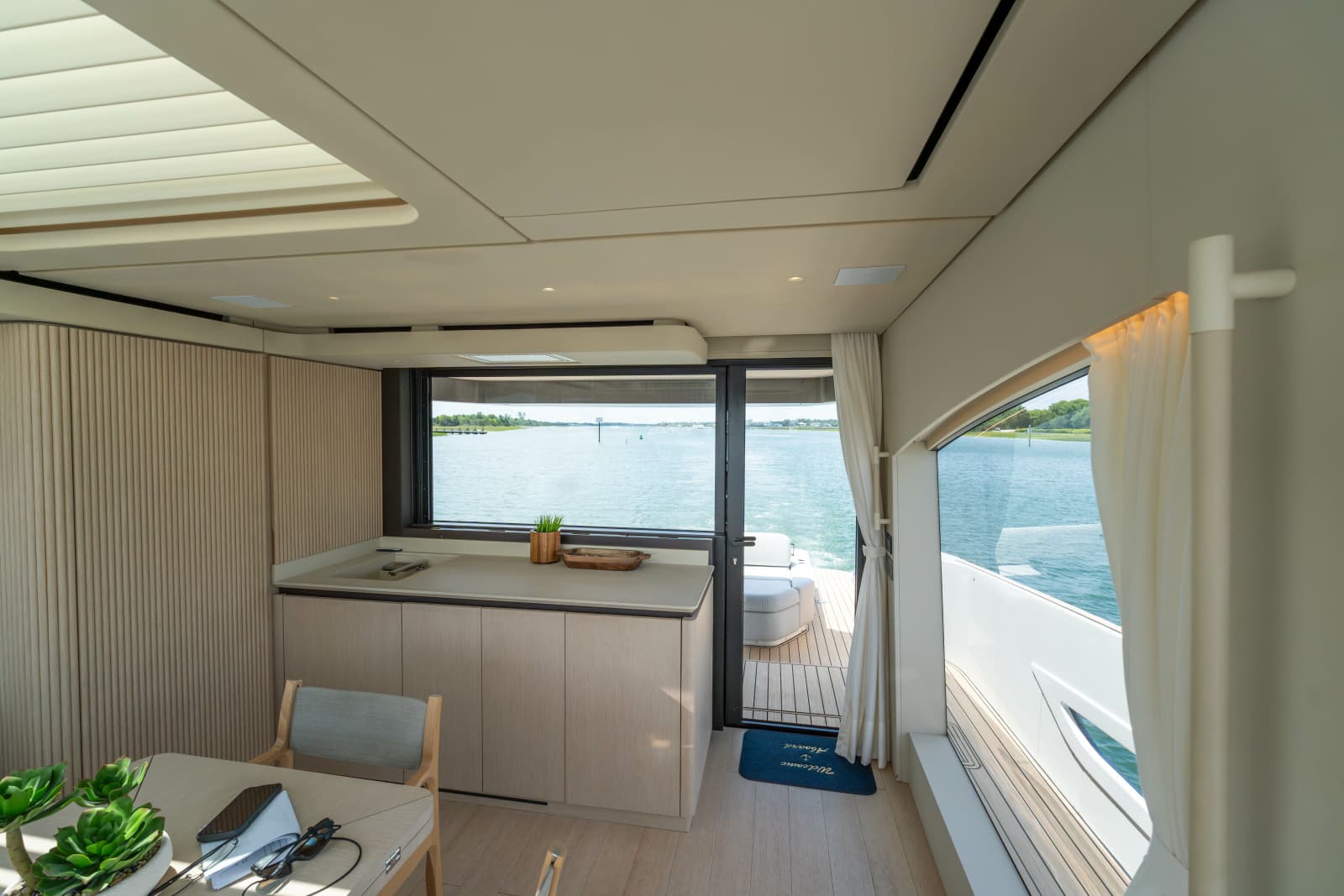 2025 Azimut Seadeck 6 - Photo 19