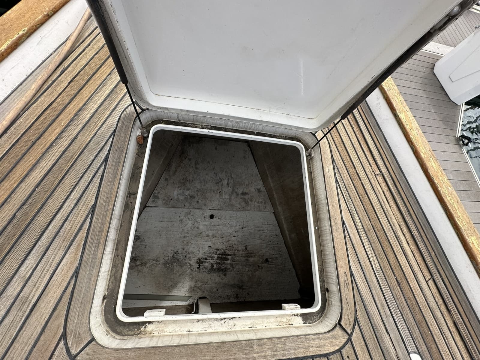 1999 Farr 50 Pilot House - Photo 11