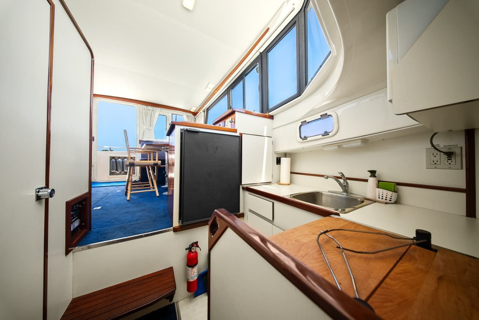2001 Camano 31 Trawler - Photo 35