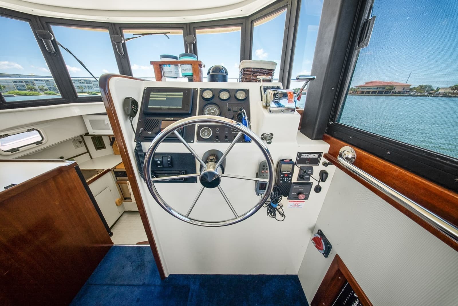 2001 Camano 31 Trawler - Photo 32